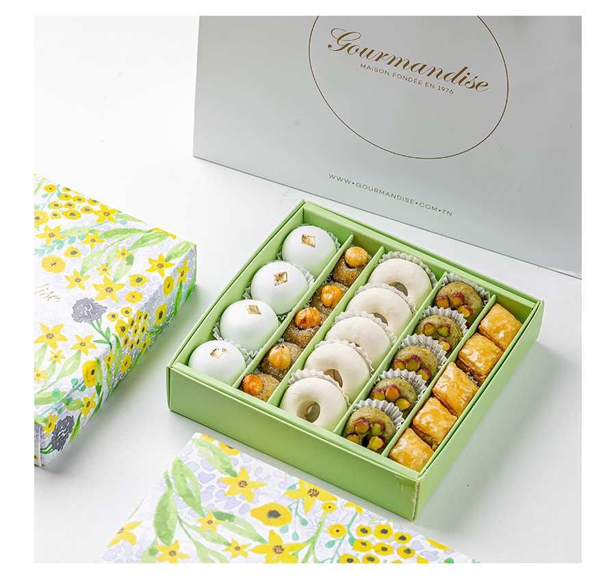Coffret floral gâteaux tunisiens 24 pièces